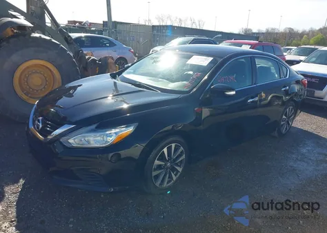 2017 Nissan Altima 2.5 z USA, uszkodzony, nr VIN 1N4AL3AP2HC230342